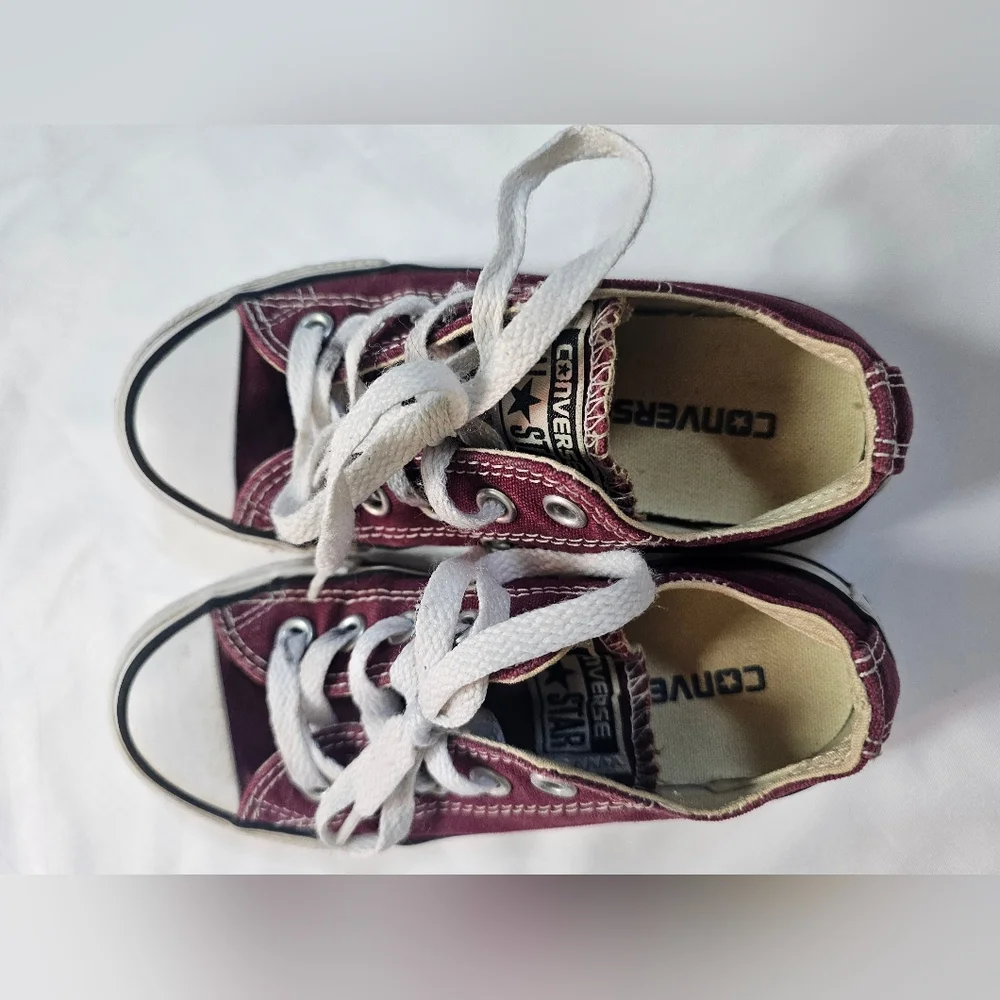 Converse Chuck Taylor All Star Low Top sneakers in Burgundy/Maroon - Toddler 11